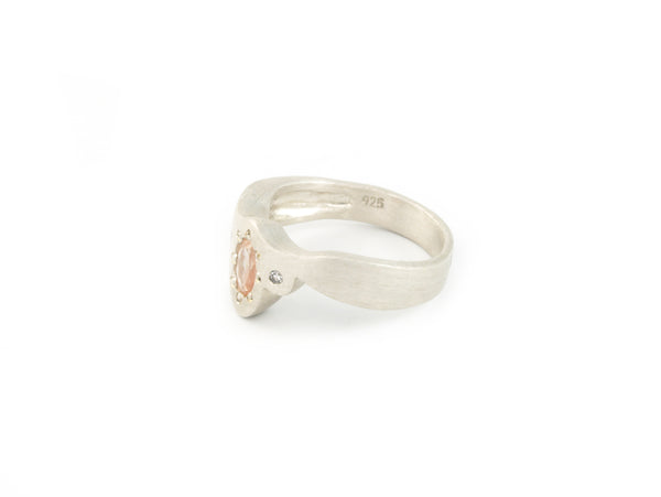 Picot Ring with Oregon Sunstone