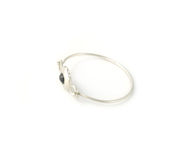 Scallop Oval Bracelet in Argentium Sterling Silver with Australian Spinel
