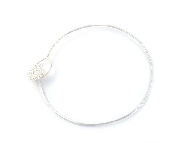 Doily Collar in Silver