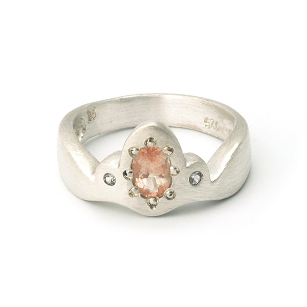 Picot Ring with Oregon Sunstone